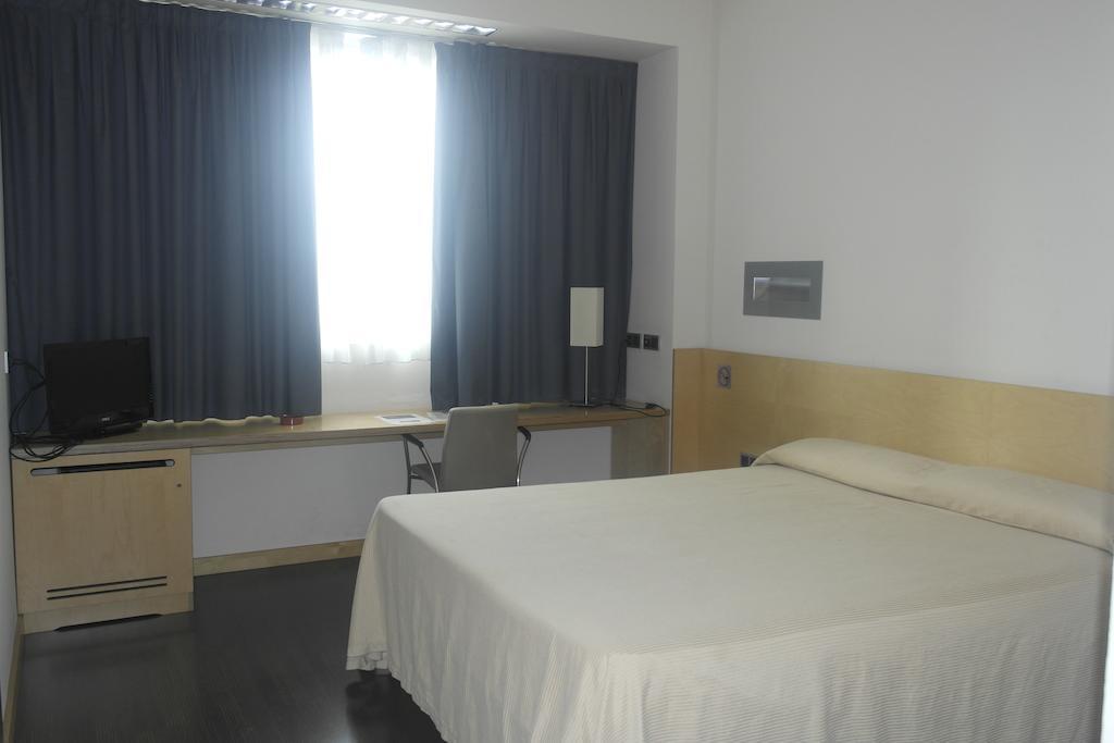 Gobeo Park Hotel บิโตเรีย-กัสเตซ ภายนอก รูปภาพ