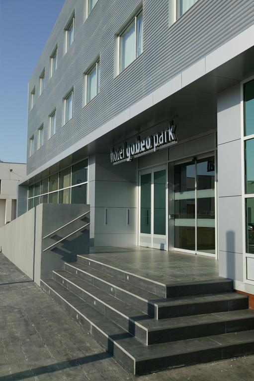 Gobeo Park Hotel บิโตเรีย-กัสเตซ ภายนอก รูปภาพ